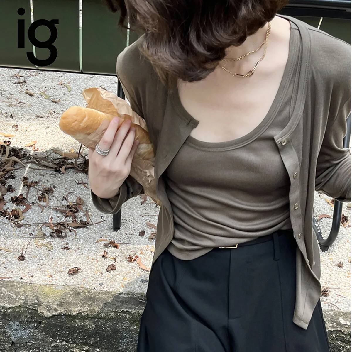 Crop Top Women - طقم نسائي من قطعتين من IG: