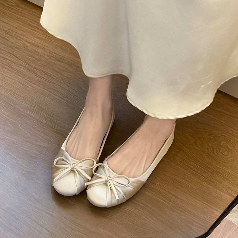 أحذية نسائية مسطحة جديدة لعام  - مراجعة Women Fashion Heels وسعره